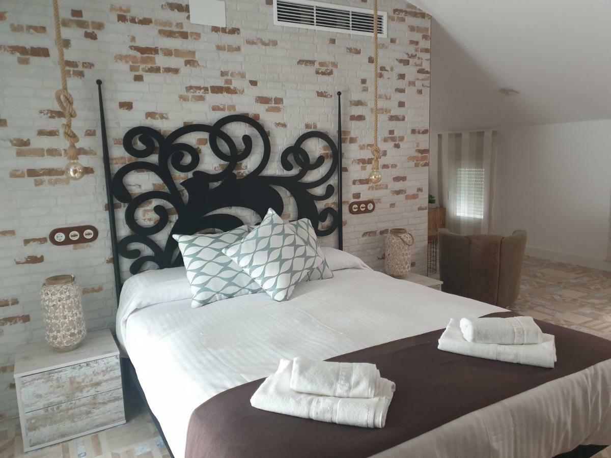 Apartamentos Hostal Cabanas Carboneras de Guadazaón Zewnętrze zdjęcie