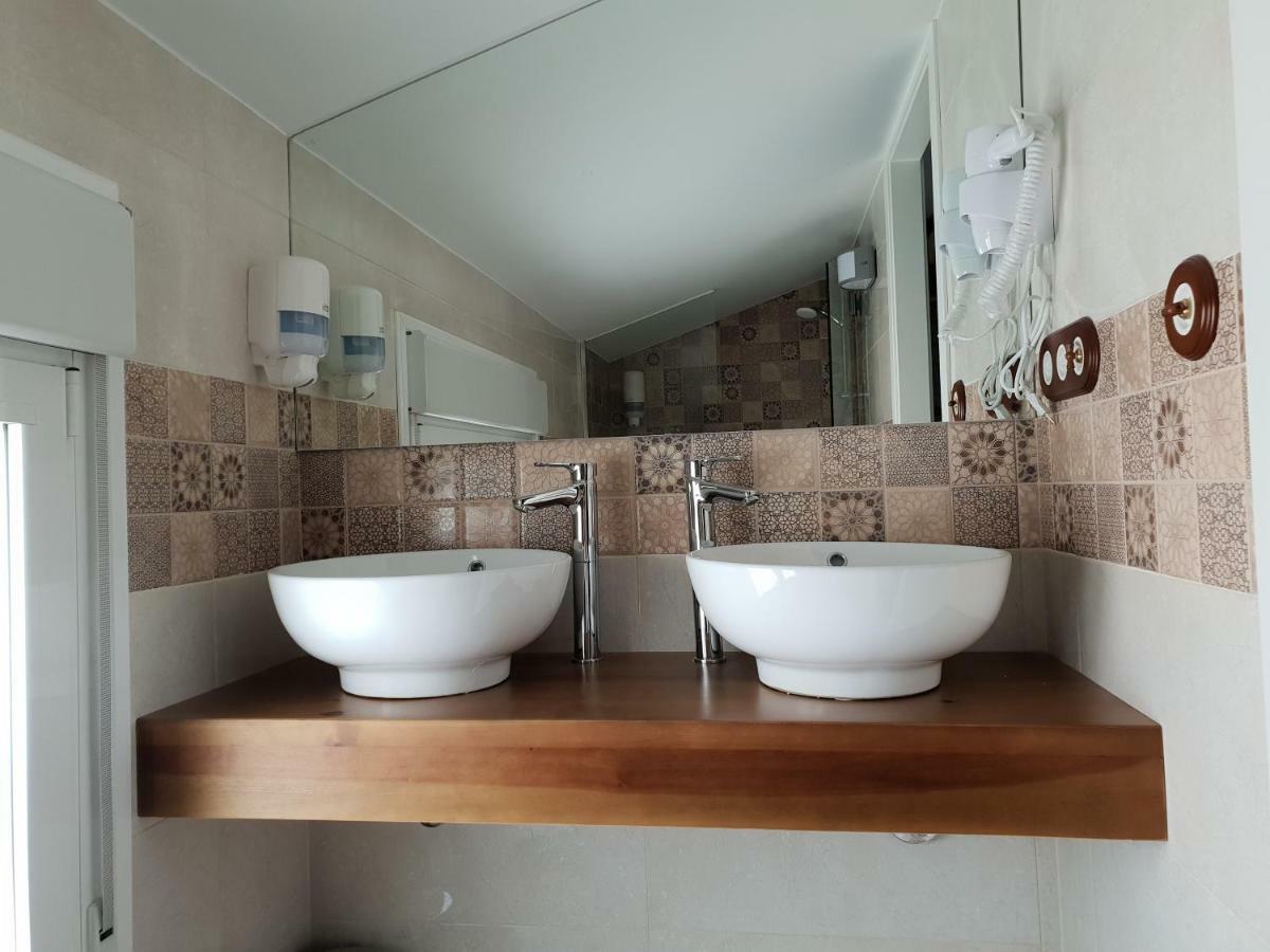 Apartamentos Hostal Cabanas Carboneras de Guadazaón Zewnętrze zdjęcie
