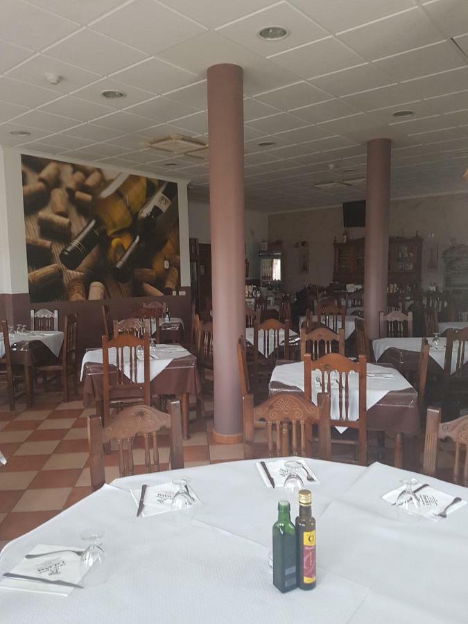 Apartamentos Hostal Cabanas Carboneras de Guadazaón Zewnętrze zdjęcie
