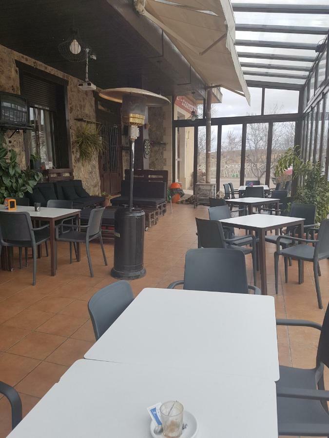 Apartamentos Hostal Cabanas Carboneras de Guadazaón Zewnętrze zdjęcie